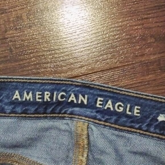 ??American eagle 90s boyfriend jean?? - Picture 2 of 4